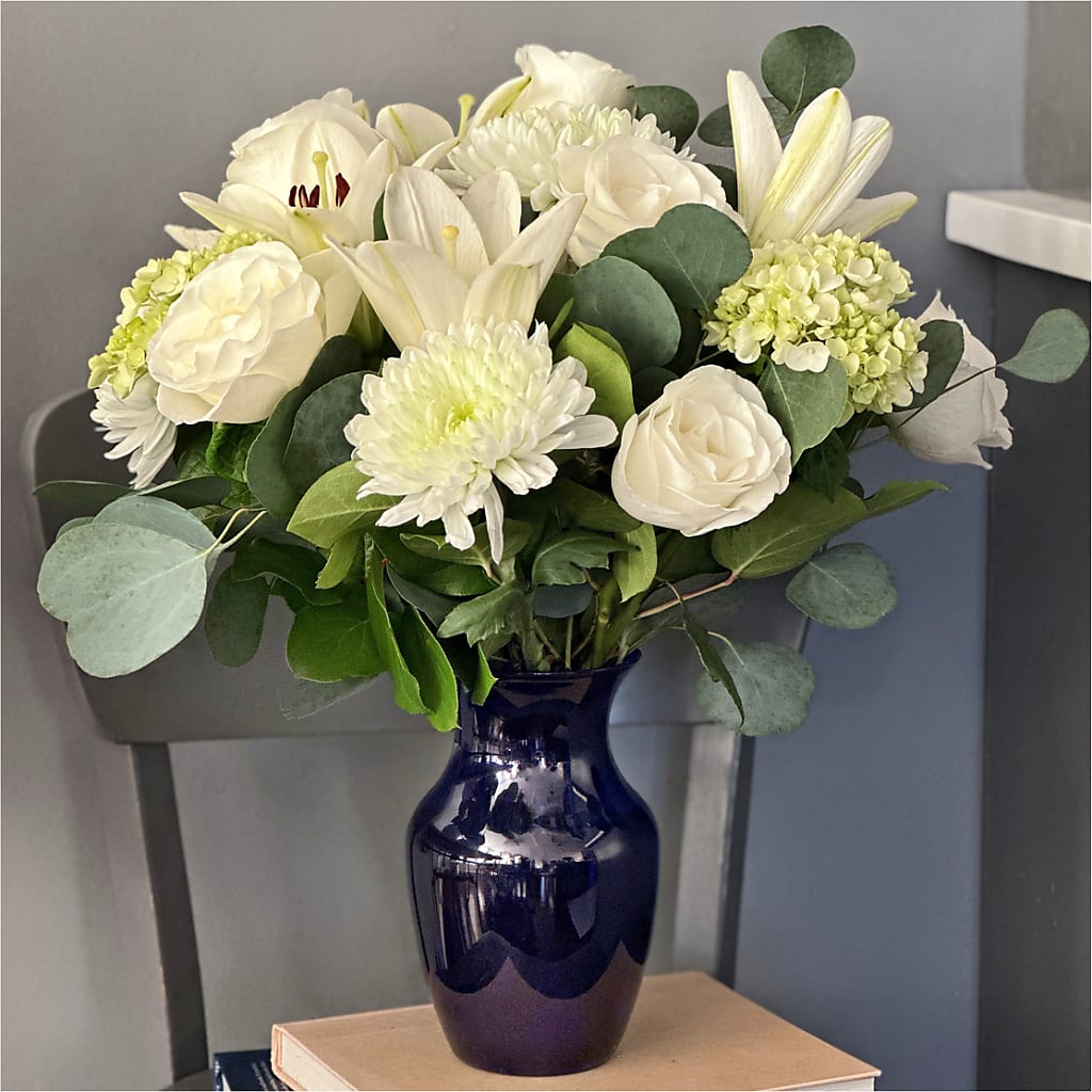 Snowy Dreams Bouquet –  Sunflowershop Llc, Orlando FL