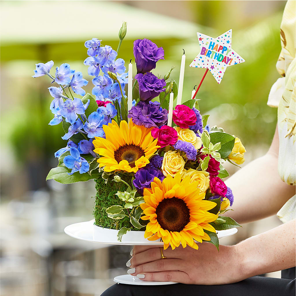 Star of the Day Floral Cake –  Sunflowershop Llc, Orlando FL
